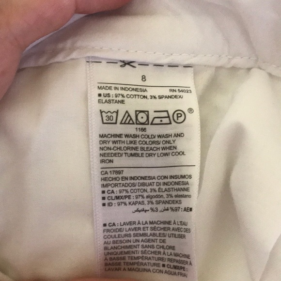 White Old Navy Shorts - Picture 3 of 4